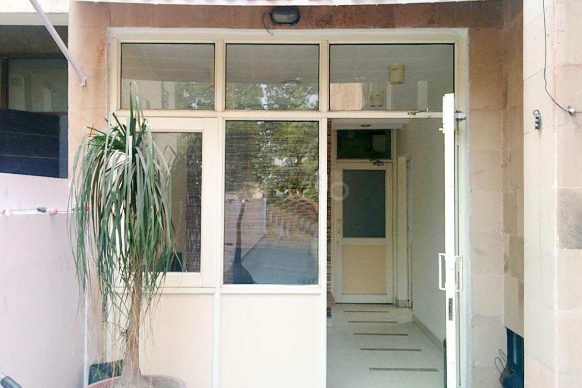 Entrance at Dr Mathur's Orthopaedic and Speciality foot clinic Sector 15A Noida