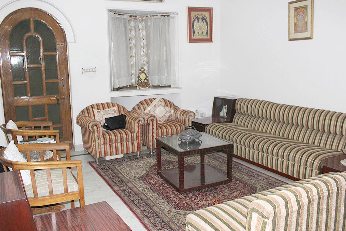 Waiting Area at Dr. Monica's Diet Clinic Pitampura Delhi