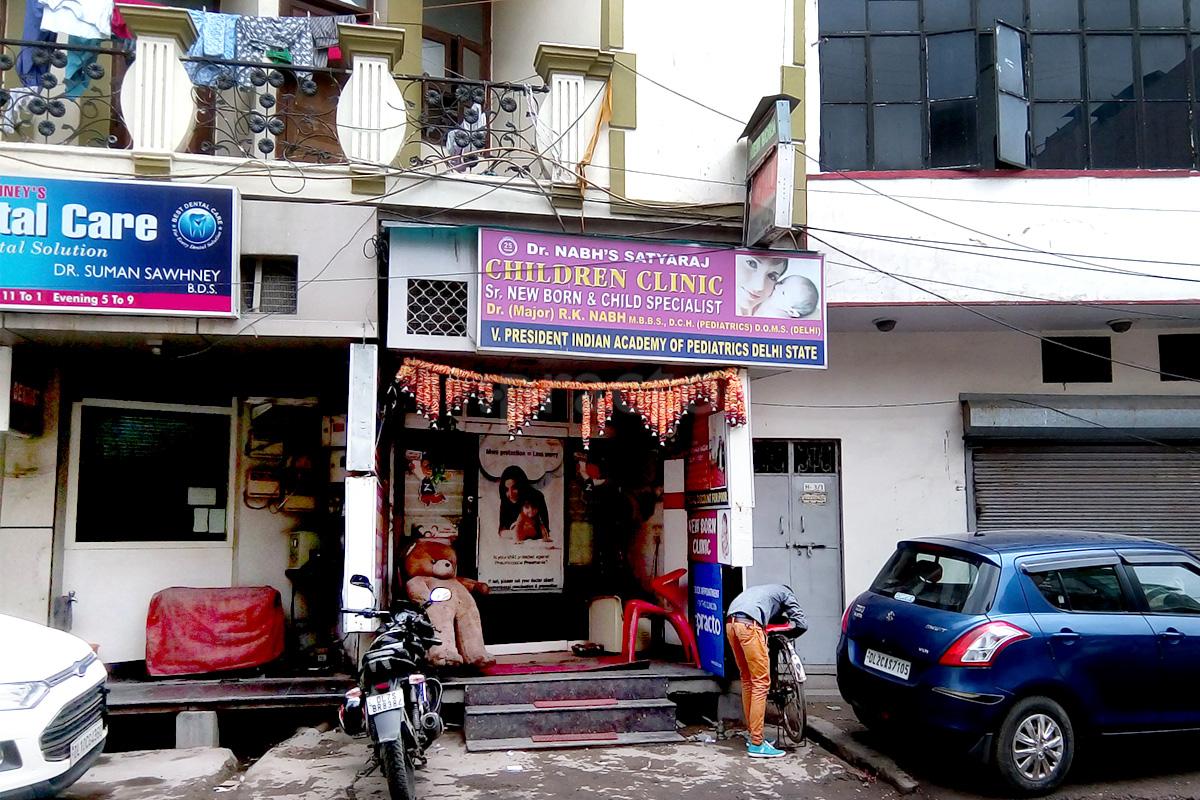 Entrance at Dr. Nabh's Satyaraj Children Clinic Krishna Nagar Delhi