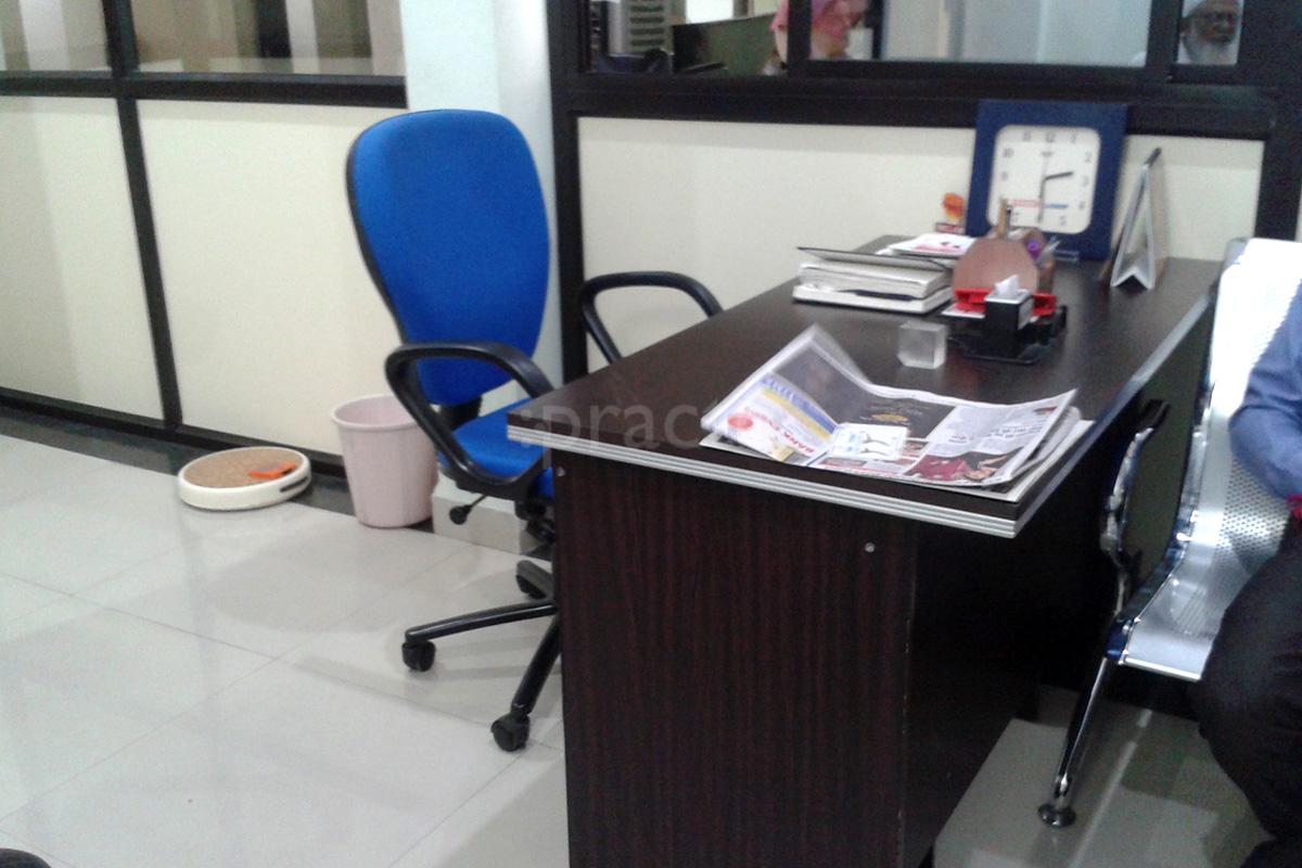 Reception at Dr. Nadim Farooqui's Clinic Khajrana Indore