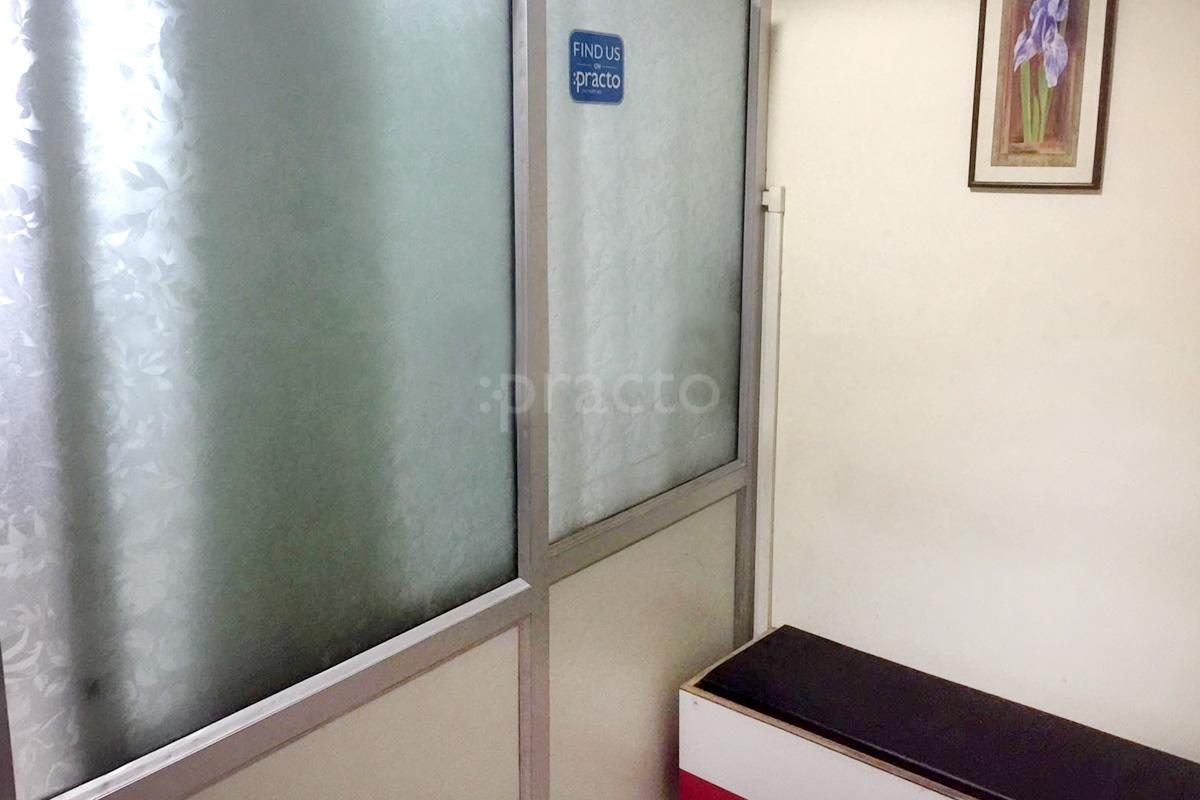 Waiting Area at Dr. Neelima Hasan Lucknow Chowk Lucknow