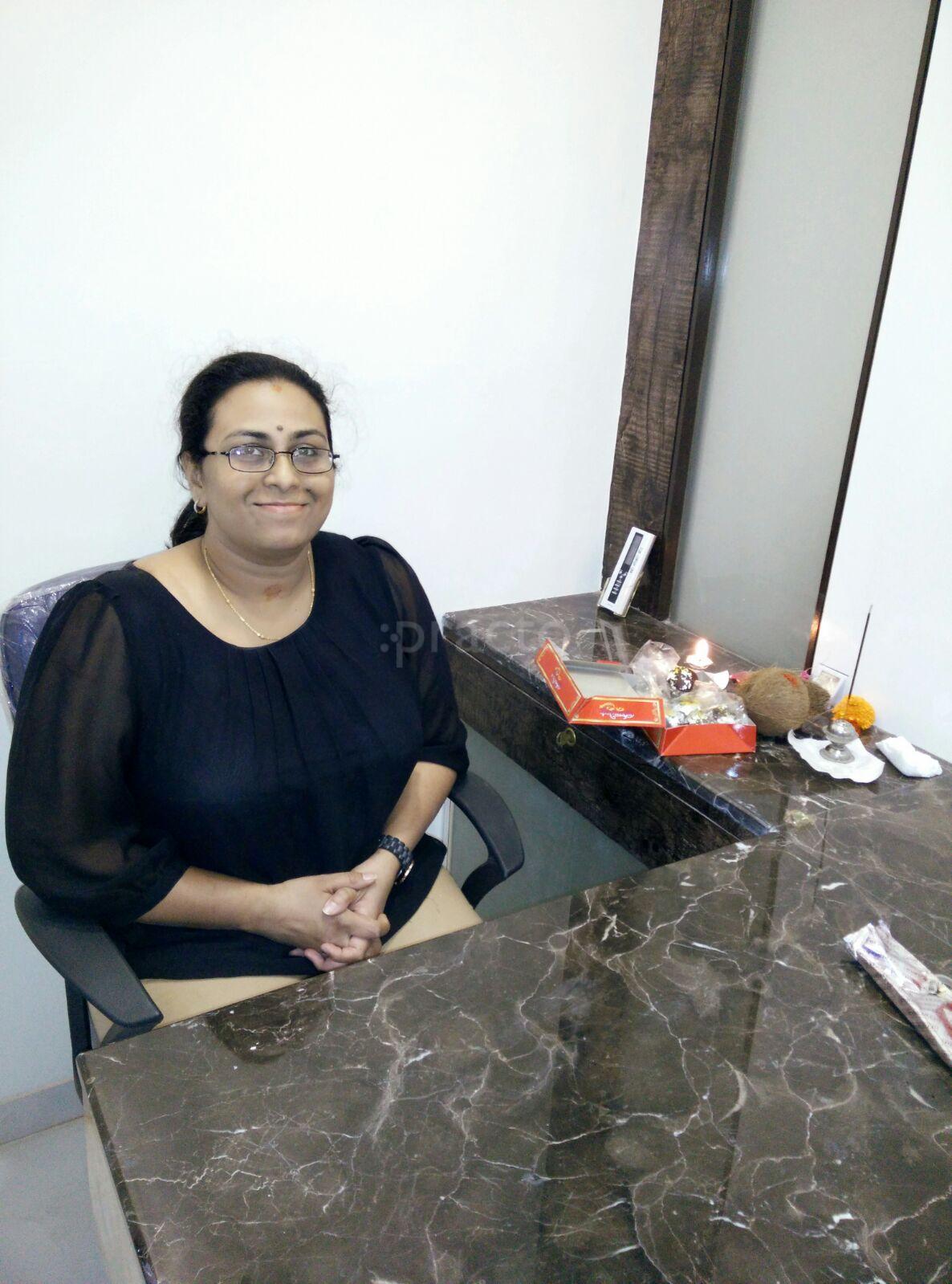 DR. Nikhita Palkar's Private Practice Worli Mumbai