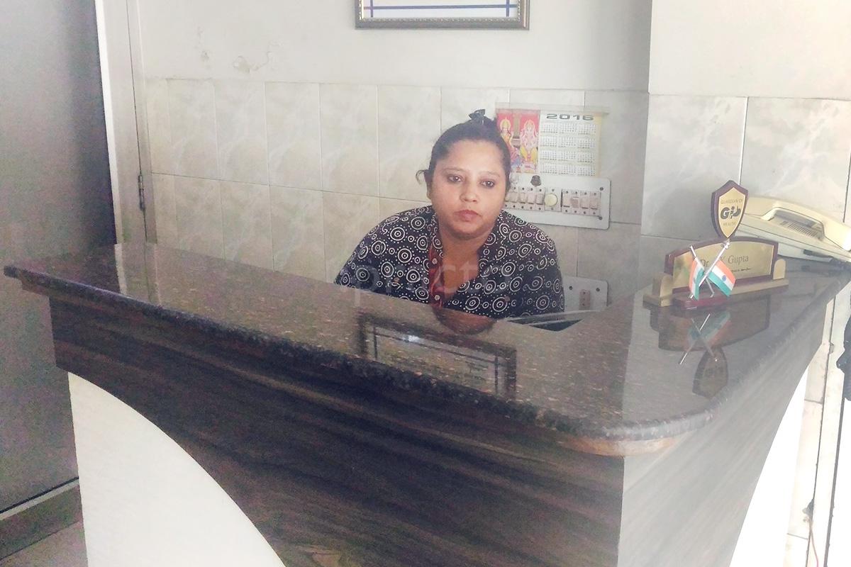 Reception at Dr. P.K. Gupta's Clinic Chhipi Tank Meerut