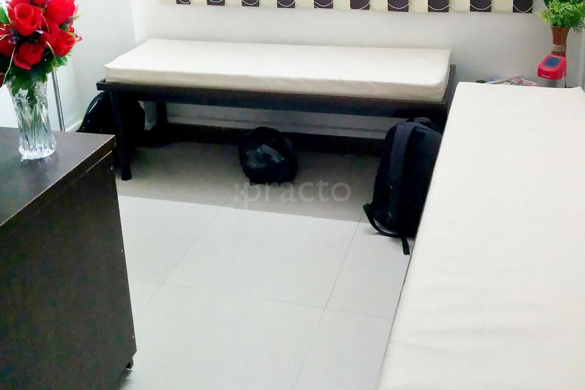 Waiting Area at Curador Physiotherapy And Sports Rehab Prabhat Road Pune