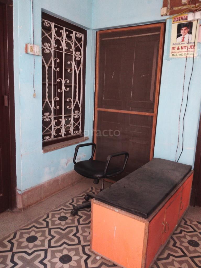 Dr. Pankaj Tiwari Clinic Boring Canal Road Patna