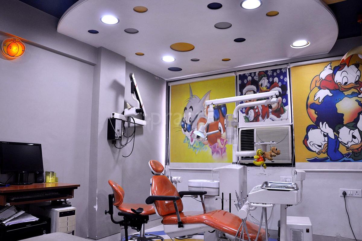 Consultation Room at Dr. Potdar Dental Care Center Nigdi-Pradhikaran Pune