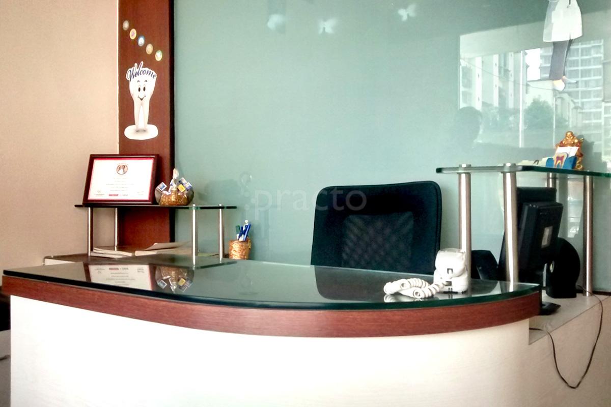 Reception at Dr. Prachi's Prana Dental Care Sanpada Navi Mumbai