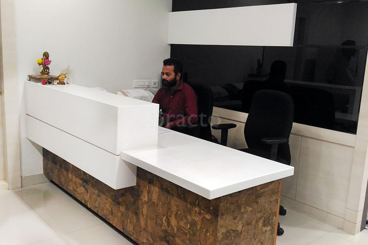 Reception at Dr. Puli Ravindar Reddy Clinic Jubilee Hills Hyderabad