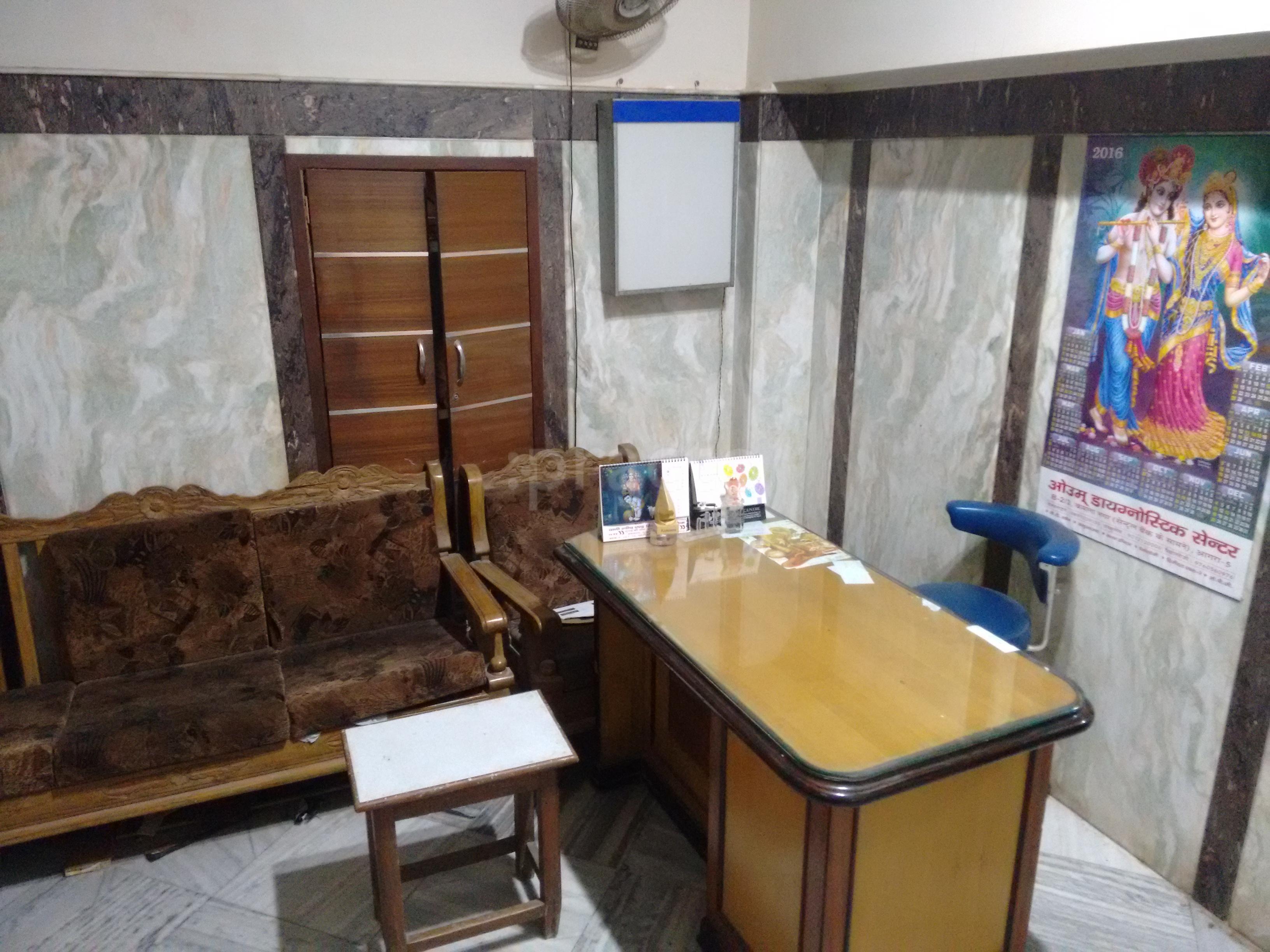 Waiting Area at Dr Rakesh Gupta ENT Clinic Khandari Agra