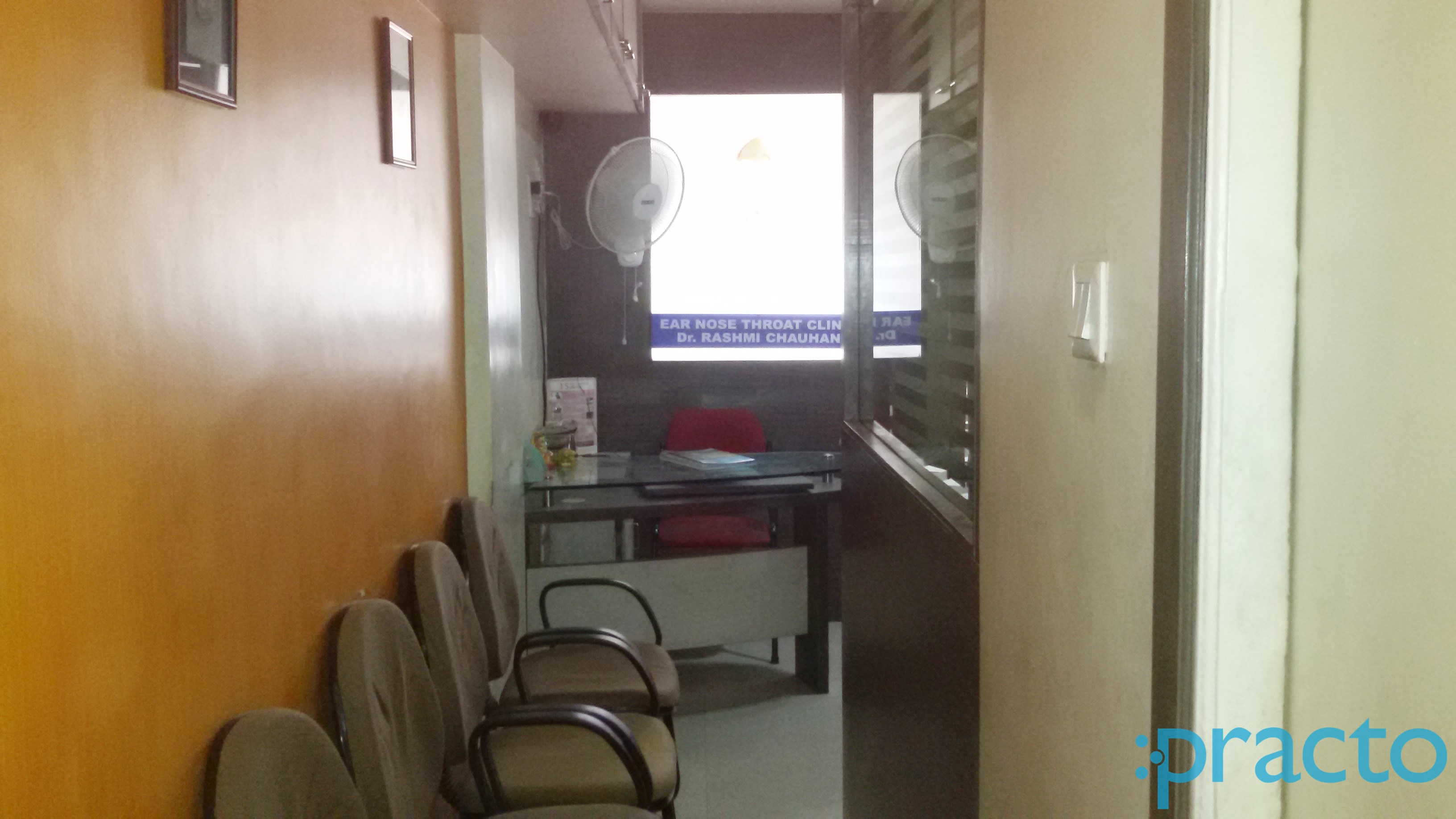 Waiting Area at Dr  Rashmi M. Chauhan Clinic Kondhwa Pune