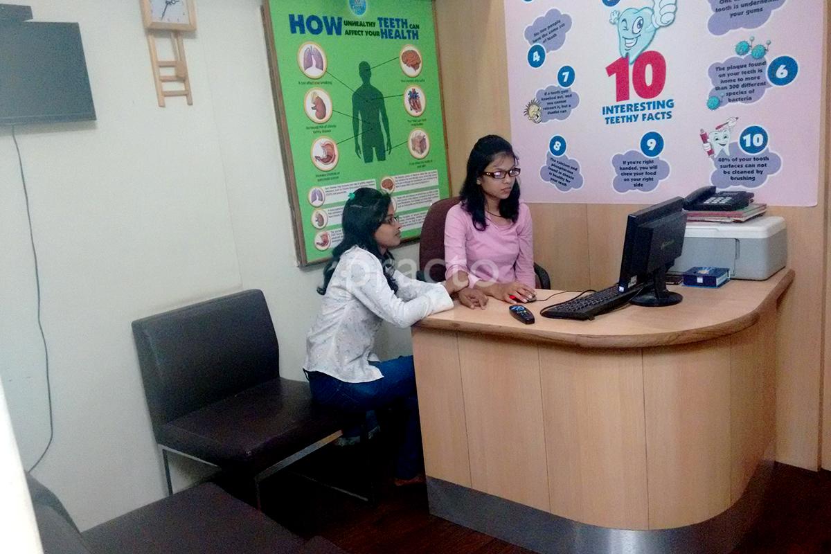 Reception at Dr Rashmi's Dental Clinic Dharampeth Nagpur