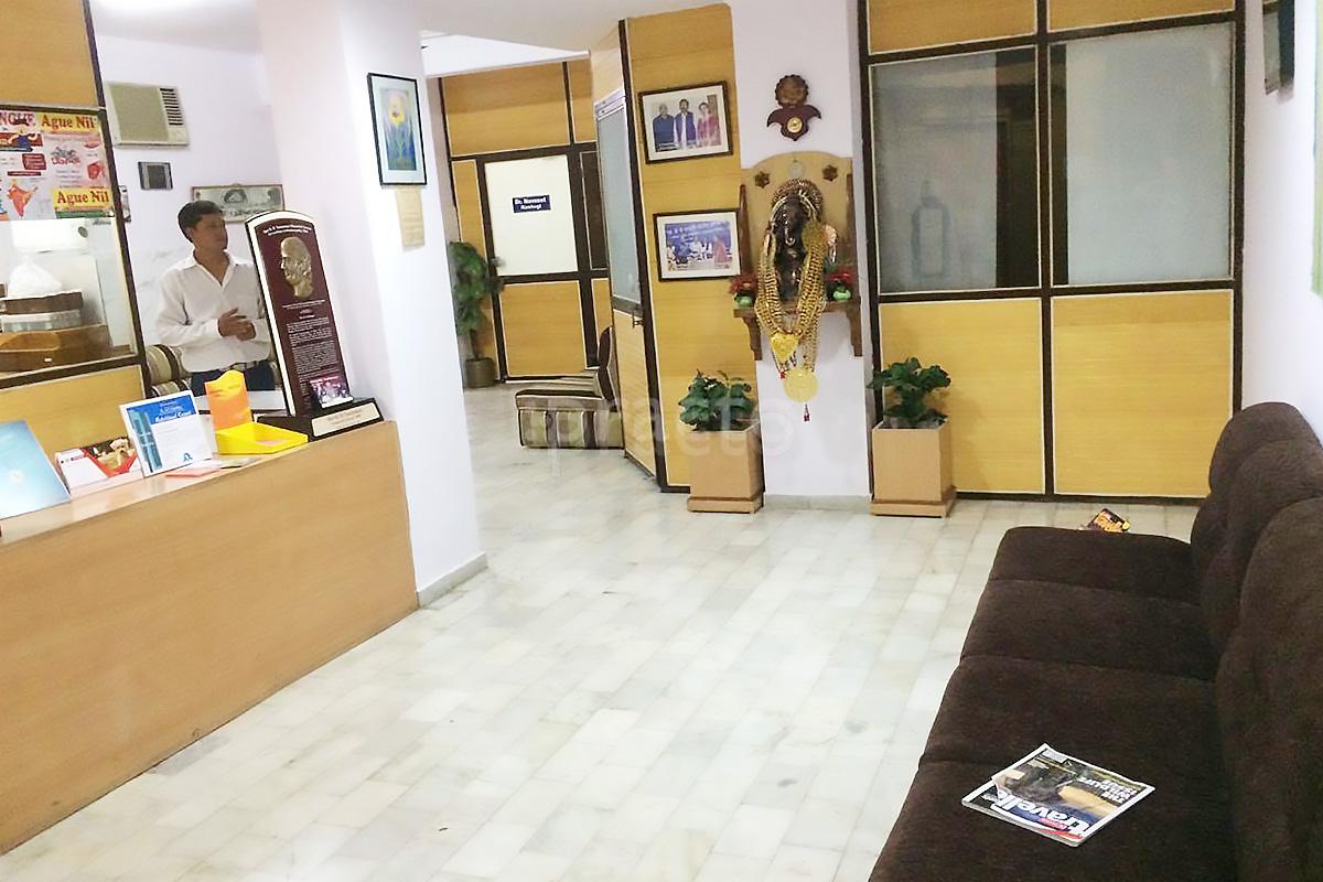 Waiting Area at Dr. Rastogi's Clinic DLF Phase II Gurgaon