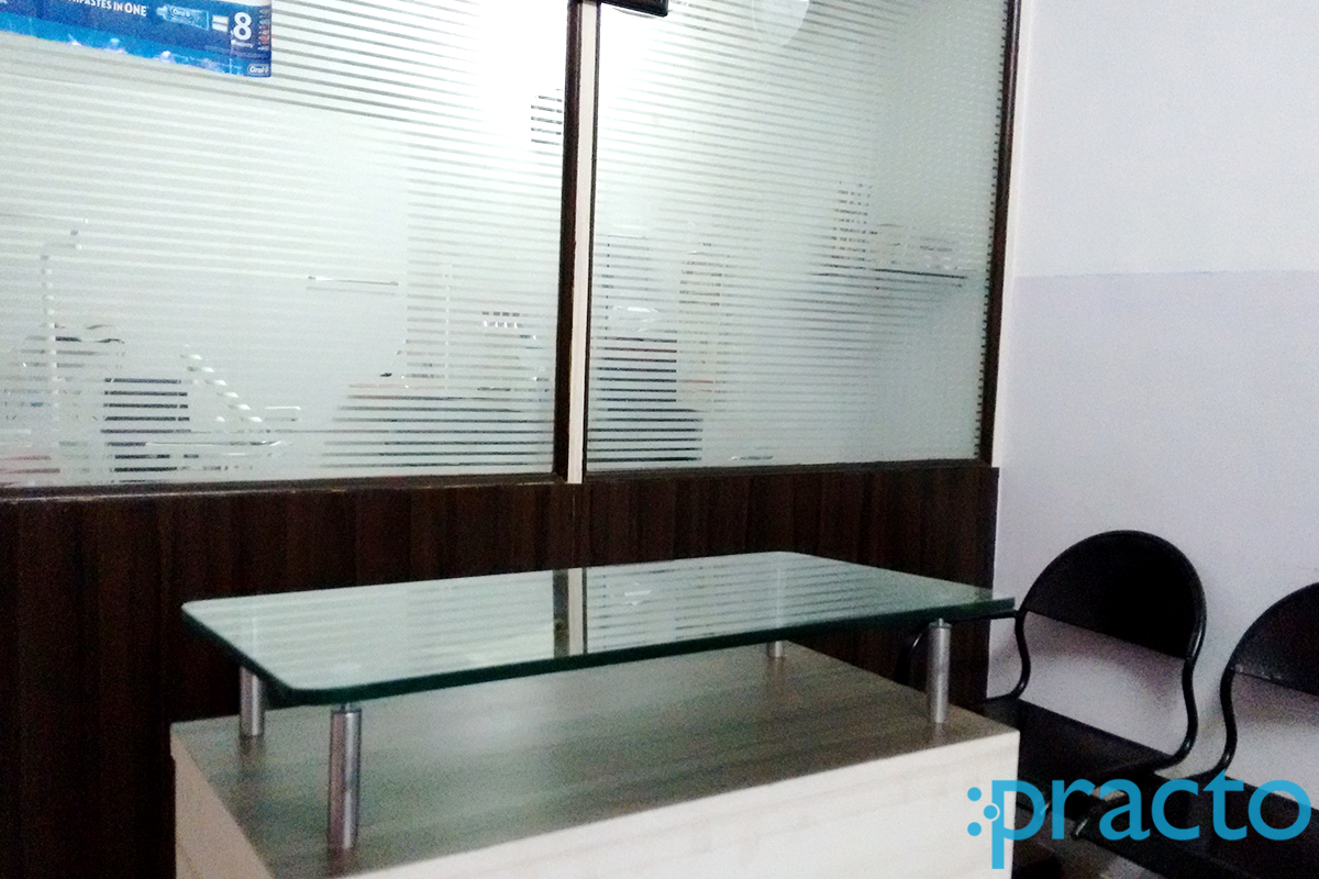 Reception at Dr Reddy Dental Clinic Thergaon Pune