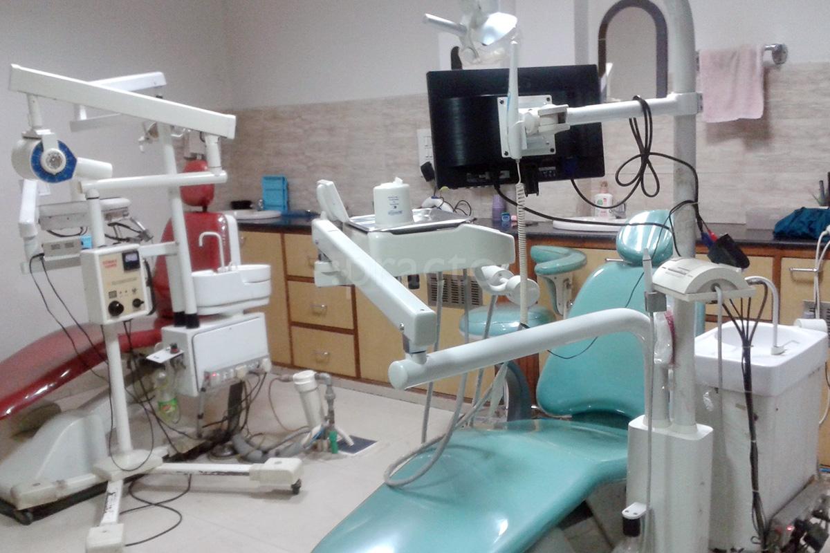 OPD/Ward at Dr. Ritu's Dental Centre Vishnu Garden Delhi