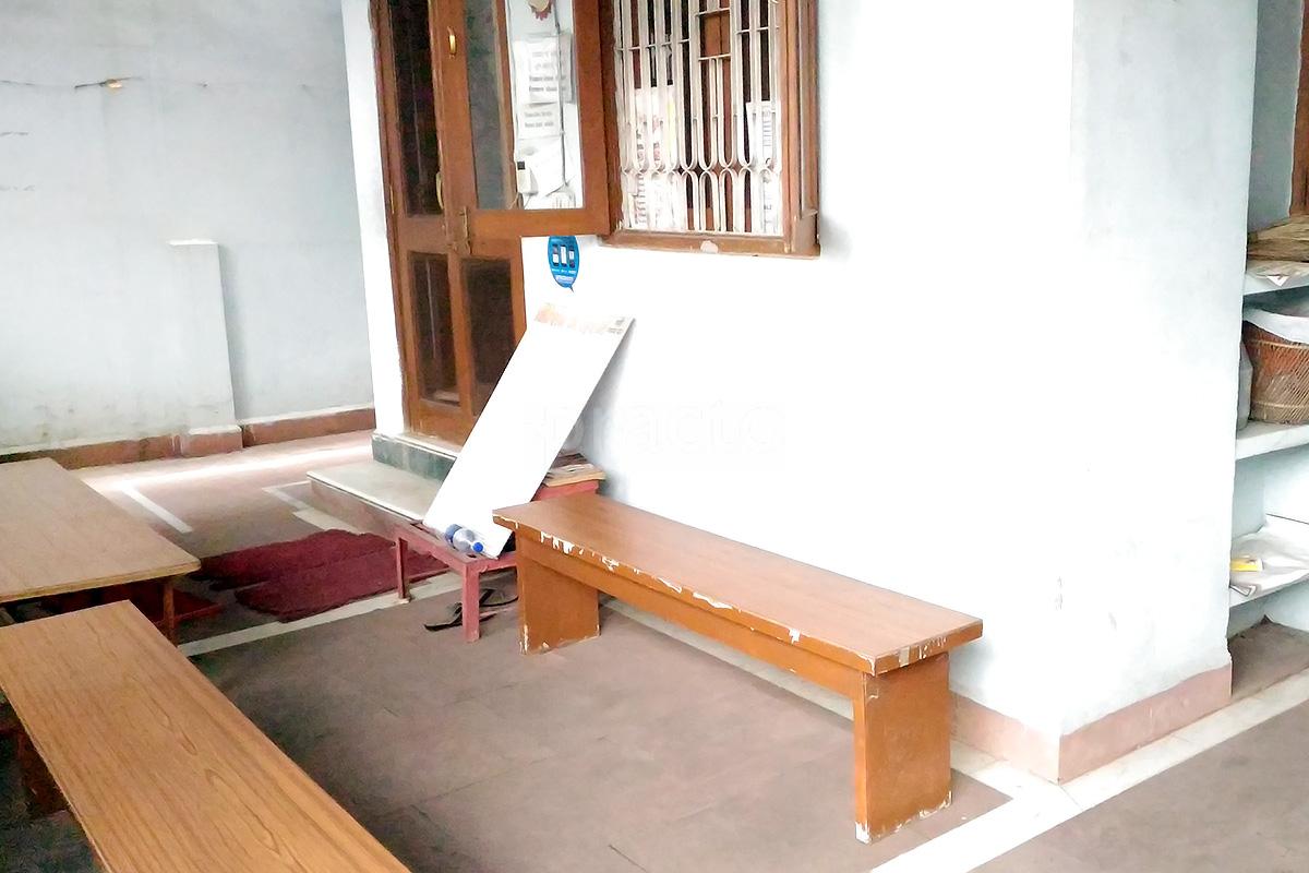 Waiting Area at Dr. Ruma Bhattacharya North T.T.Nagar Bhopal