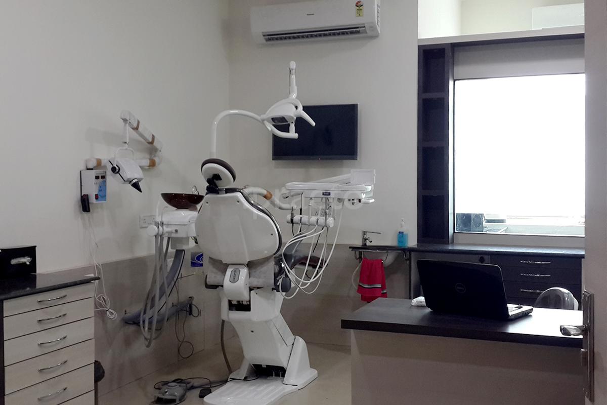 OPD/Ward at Dr. Sampat's Multispeciality Dental Clinic Ghatkopar West Mumbai