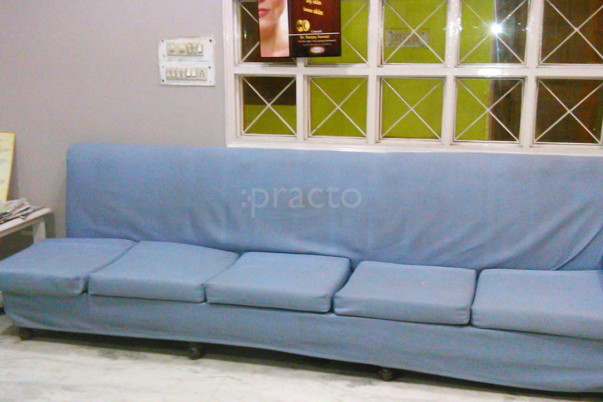 Waiting Area at Dr. Sanjay Kansal Clinic Sector 12 Noida