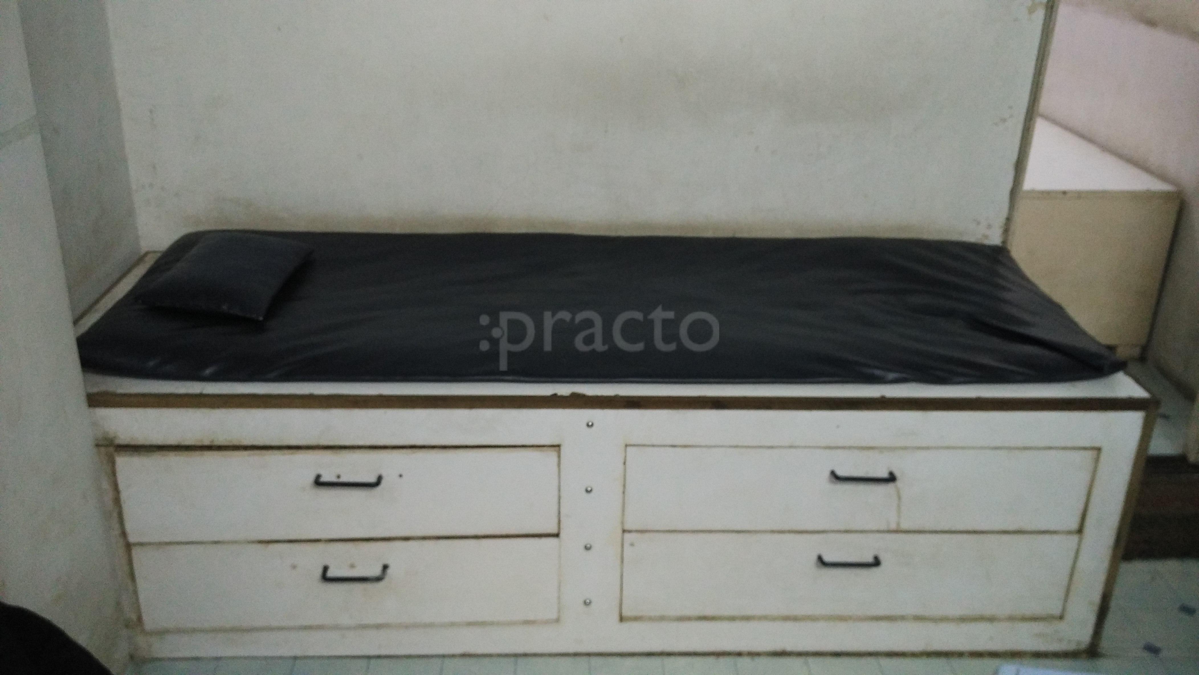 OPD/Ward at Dr. Sarang Phadke Clinic Kothrud Pune