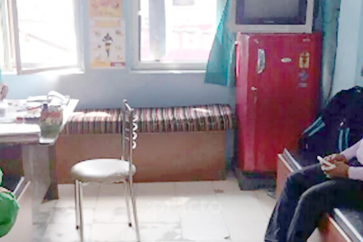 Waiting Area at Dr. Sarkar's ENT & Gynae  clinic Krishna Nagar Delhi