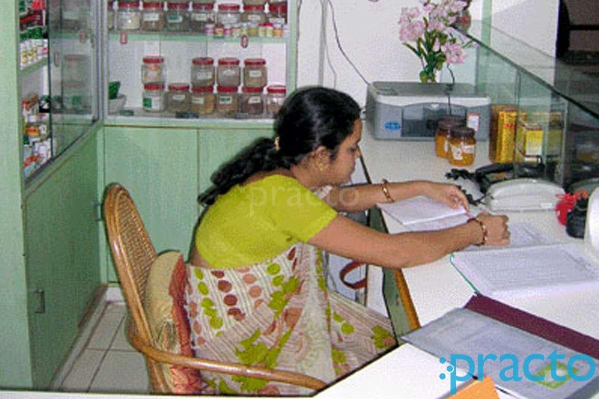 Waiting Area at Dr Shahs Panchakarma Ayurveda Clinic Old Palasia Indore