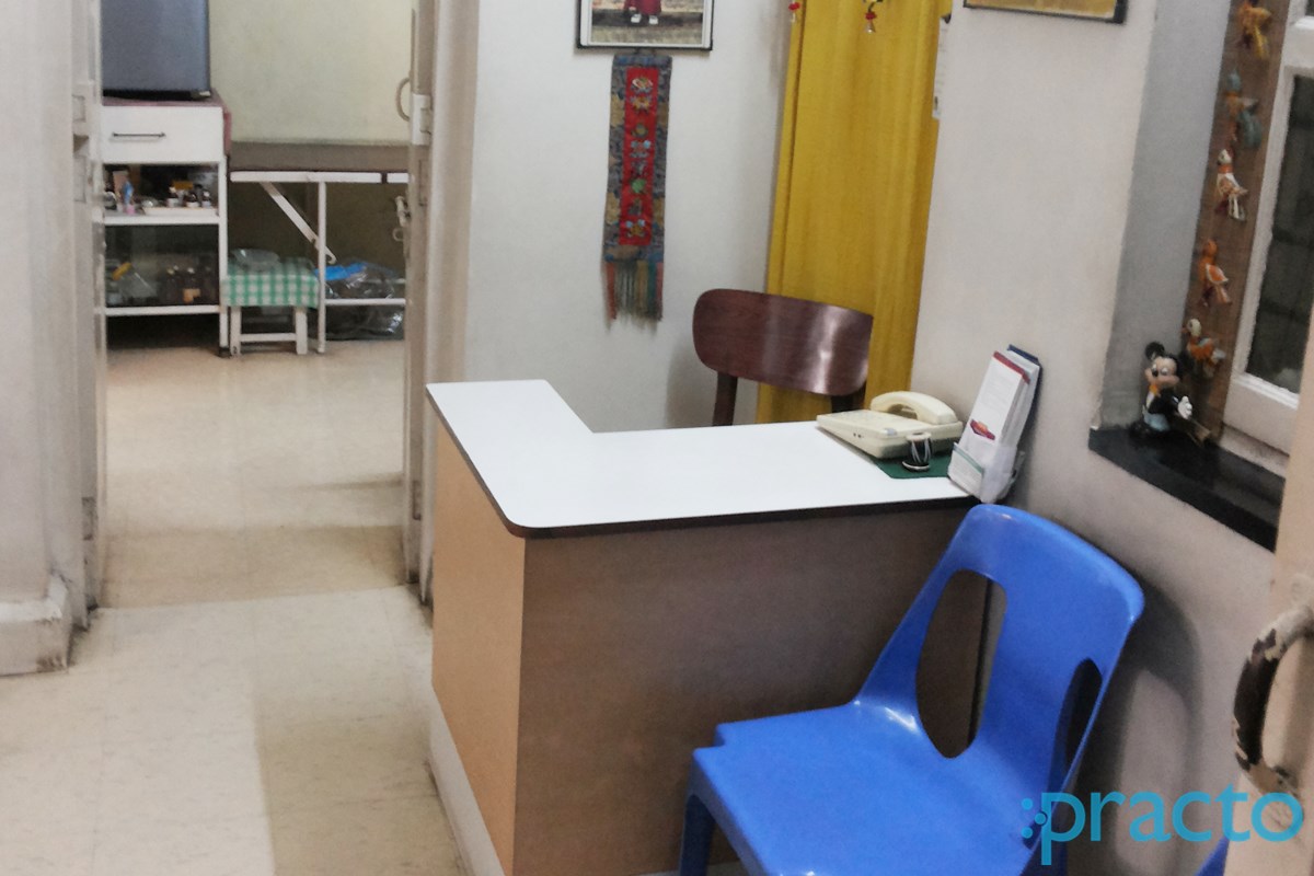 Reception at Dr Shirish Gulawani's Children Clinic Sadashiv Peth Pune