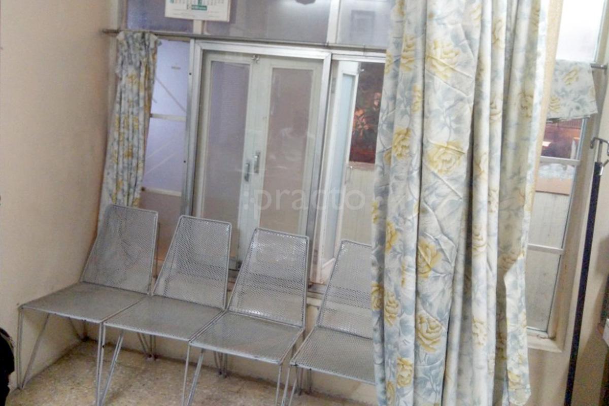 Waiting Area at Dr. Shreyas Clinic Navrangpura Ahmedabad