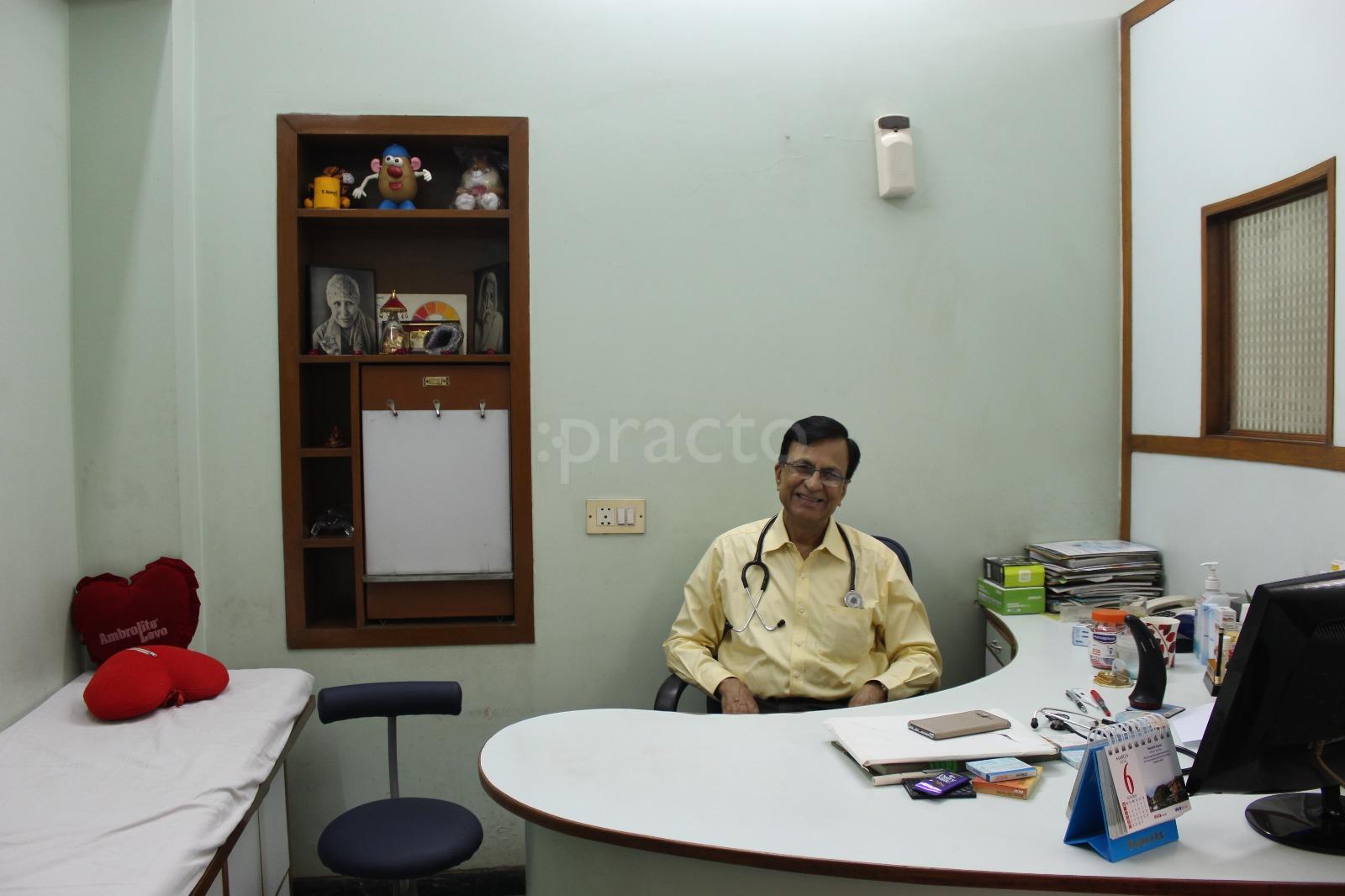 OPD/Ward at Dr. Subhash's Chander Sapra Clinic Shakti Nagar Delhi