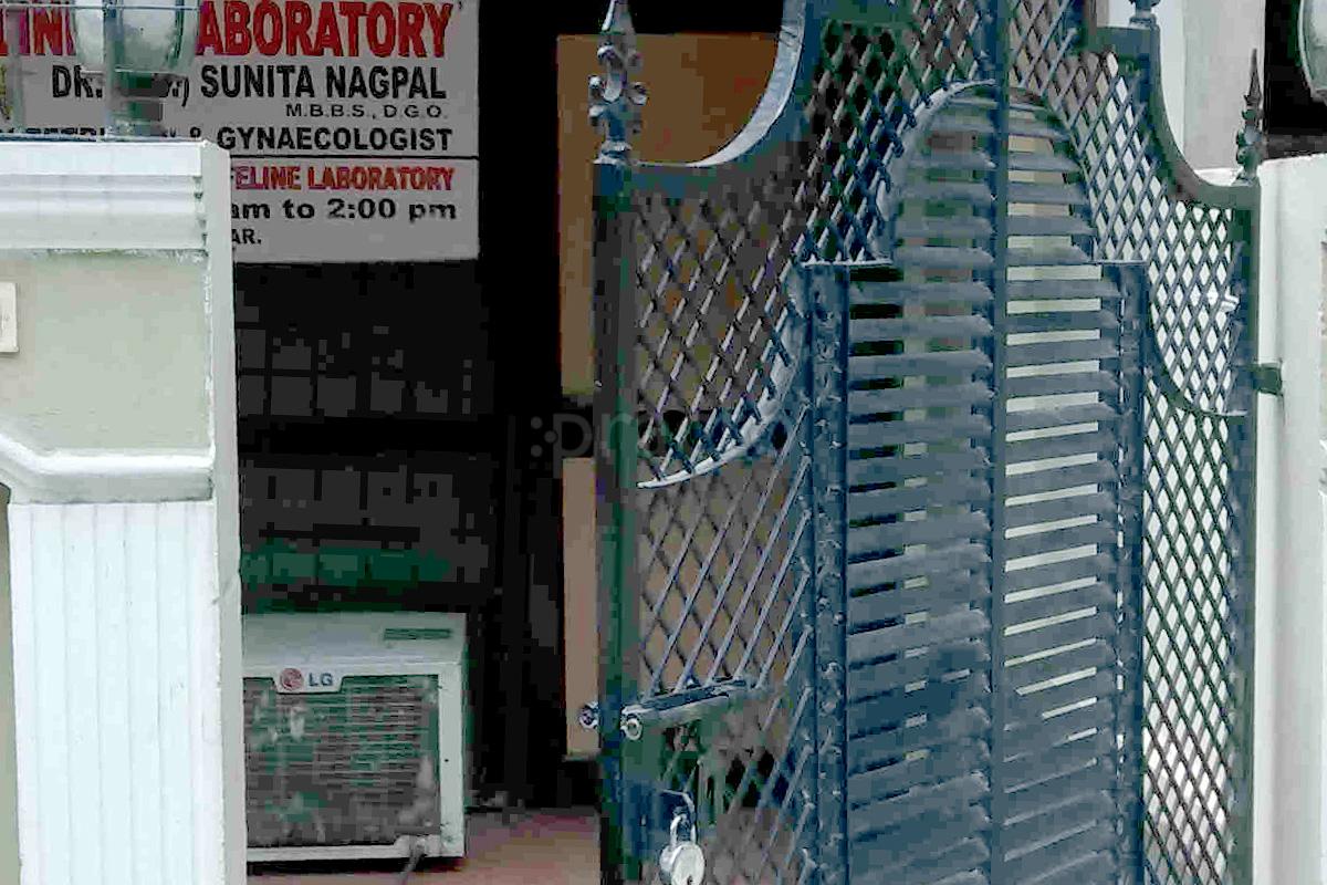 Entrance at Dr. Sunita Nagpal Clinic Malviya Nagar Delhi