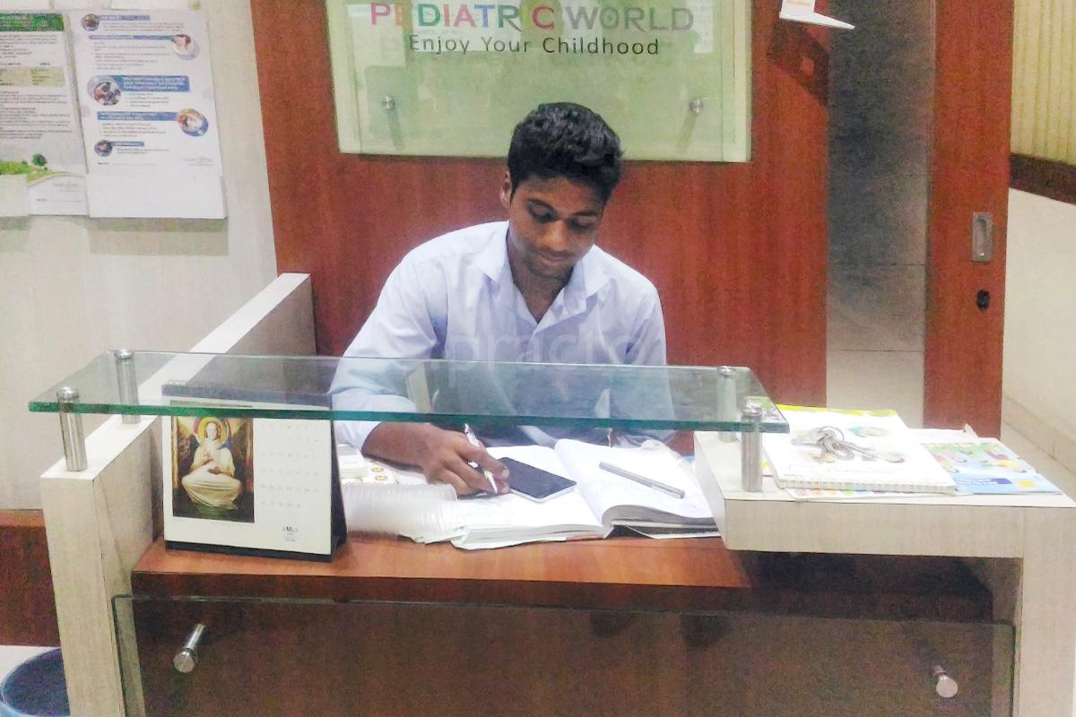 Reception at Dr. Umang Arora's Clinic Subhash Nagar Meerut