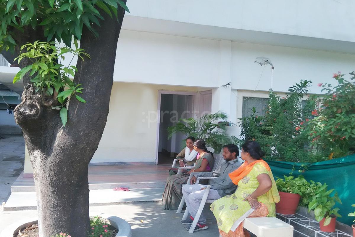 Waiting Area at Dr. Vijaya Pethia Clinic Arera Colony Bhopal