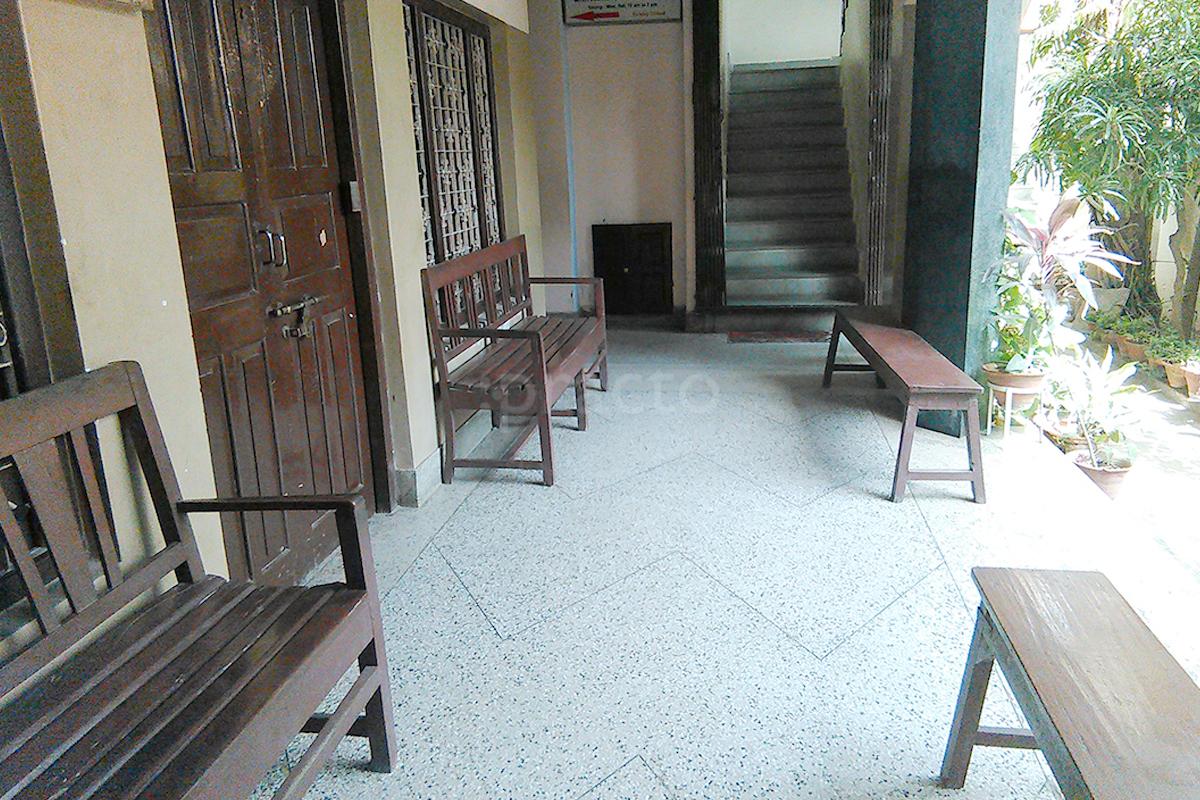Waiting Area at Dr. Z.A Ansari Memorial Clinic Kabirchaura Varanasi