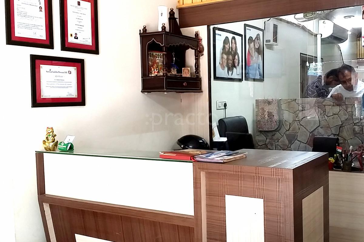 Reception at Ek Dant Multispeciality Dental  Centre Rajouri Garden Delhi