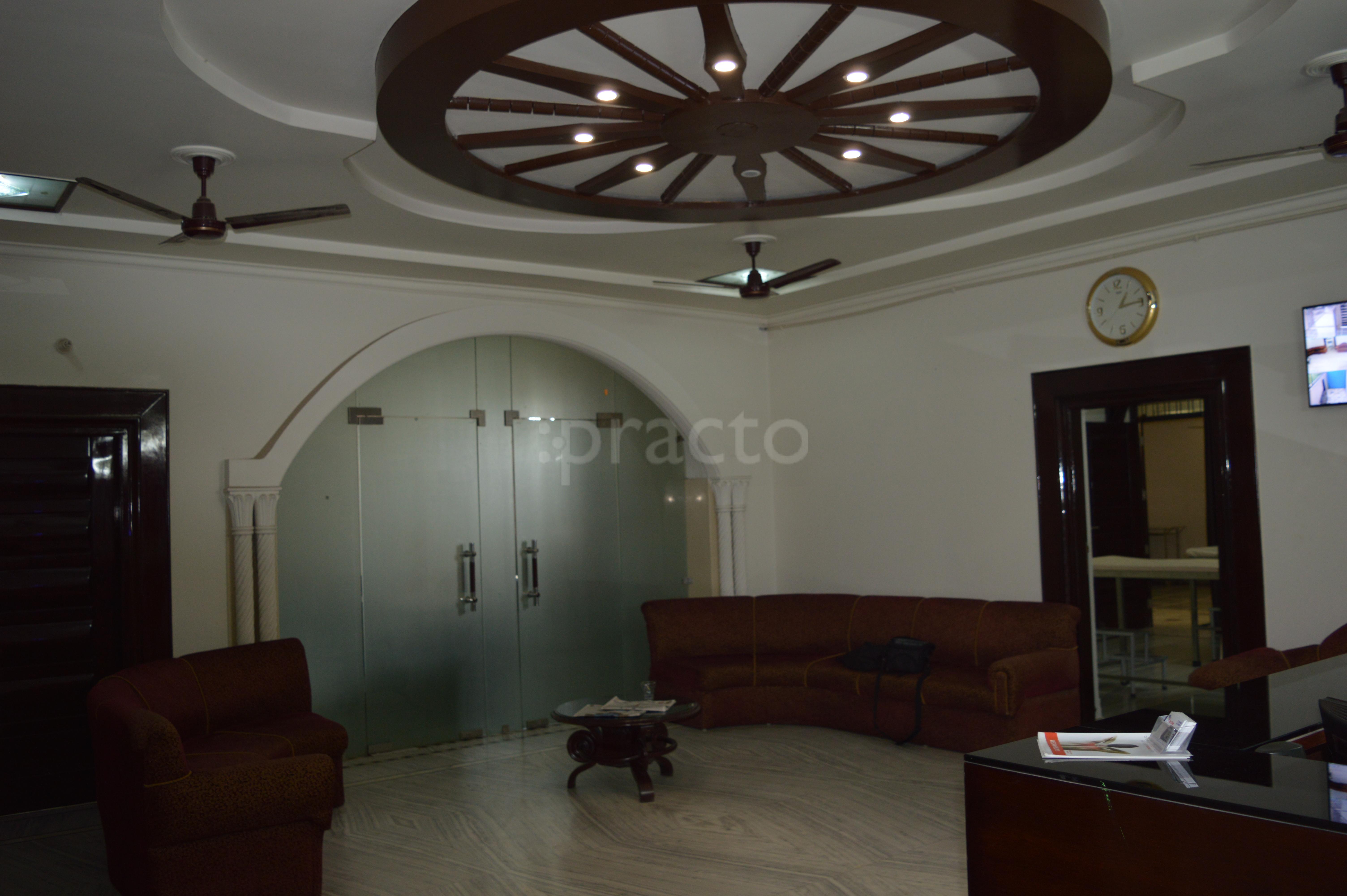 Waiting Area at Elite Physiotherapy Clinic Ballabgarh Faridabad