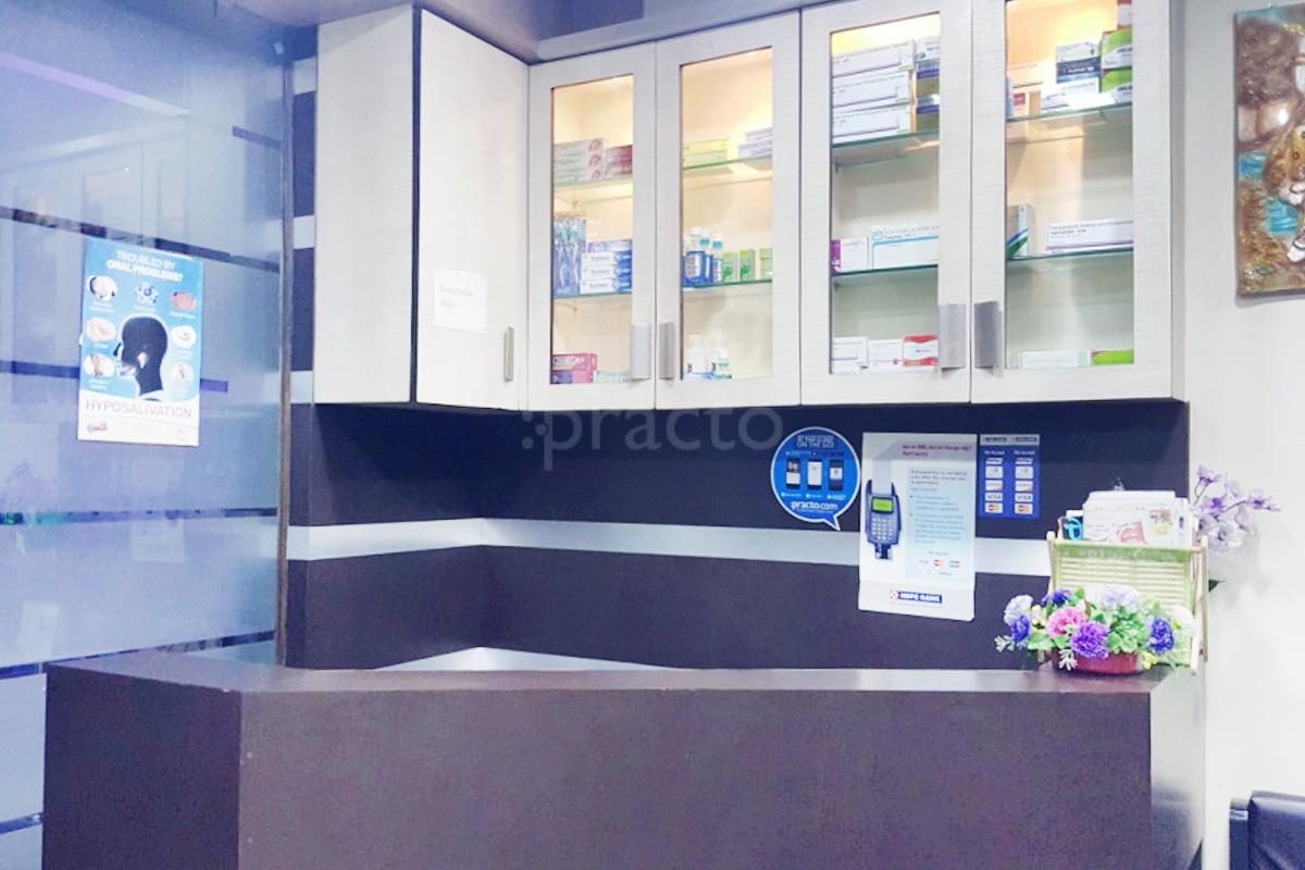 Reception at Elite Dental Clinic M G Marg Allahabad