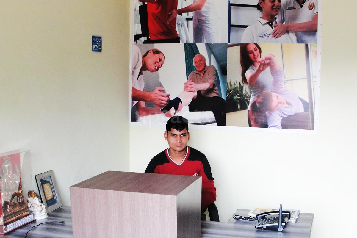 Reception at Elite Physio Center Sector Alpha II Greater Noida