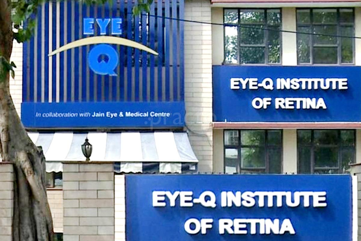 Entrance at Eye Q Super Speciality Eye Hospitals Shalimar Bagh Delhi