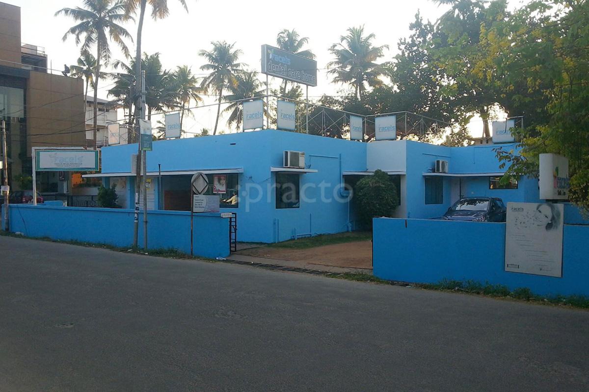 Entrance at Facets Dental Clinic Kochi Ernakulam