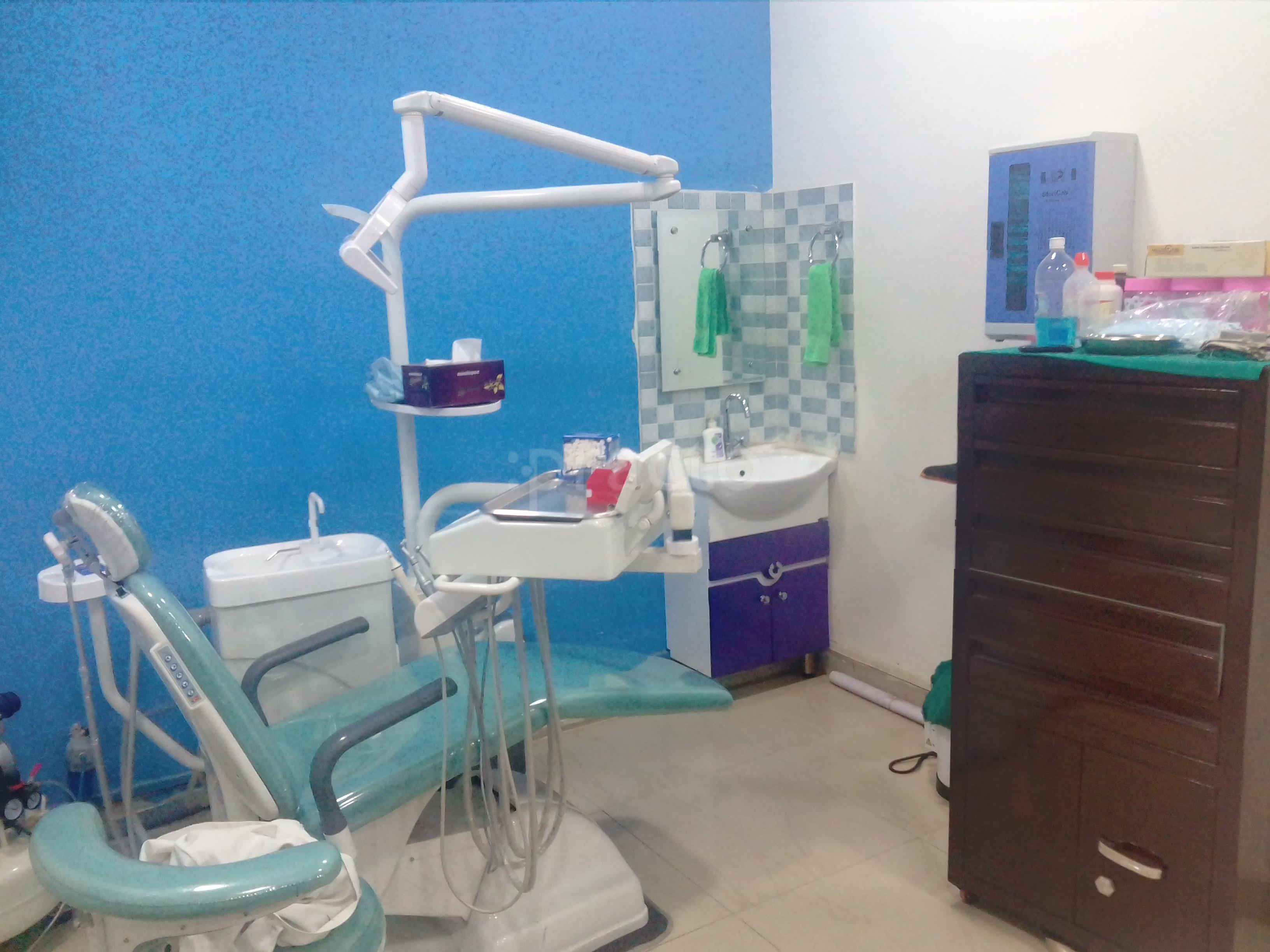 Operation Room at A & M Dental Station Mayur Vihar Ph-I Delhi