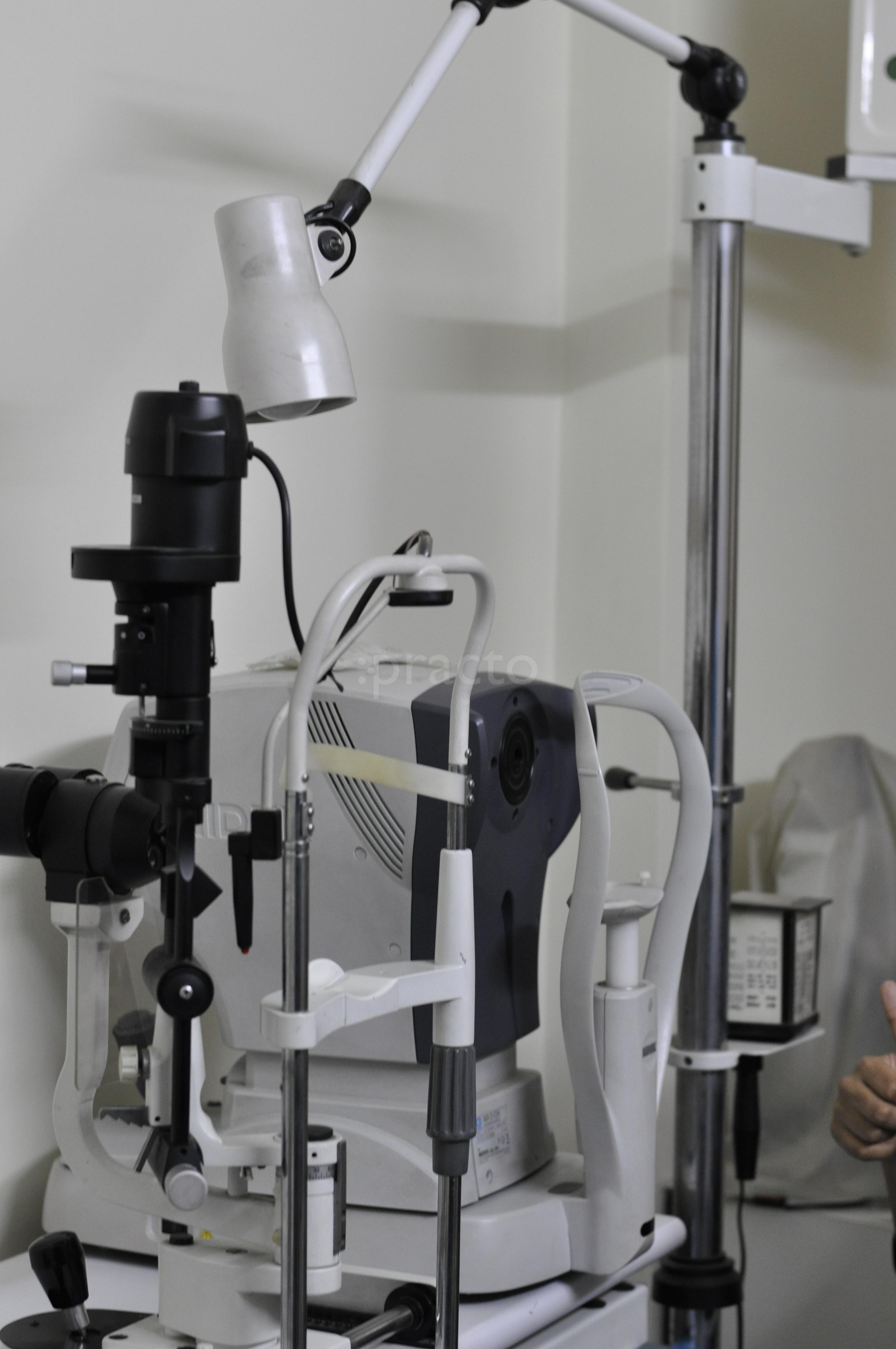 Equipment Area at Garg Eye Clinic Madhu Vihar Delhi