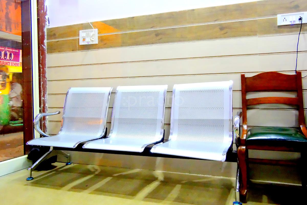 Waiting Area at Gauri Eye Care Tri Nagar Delhi