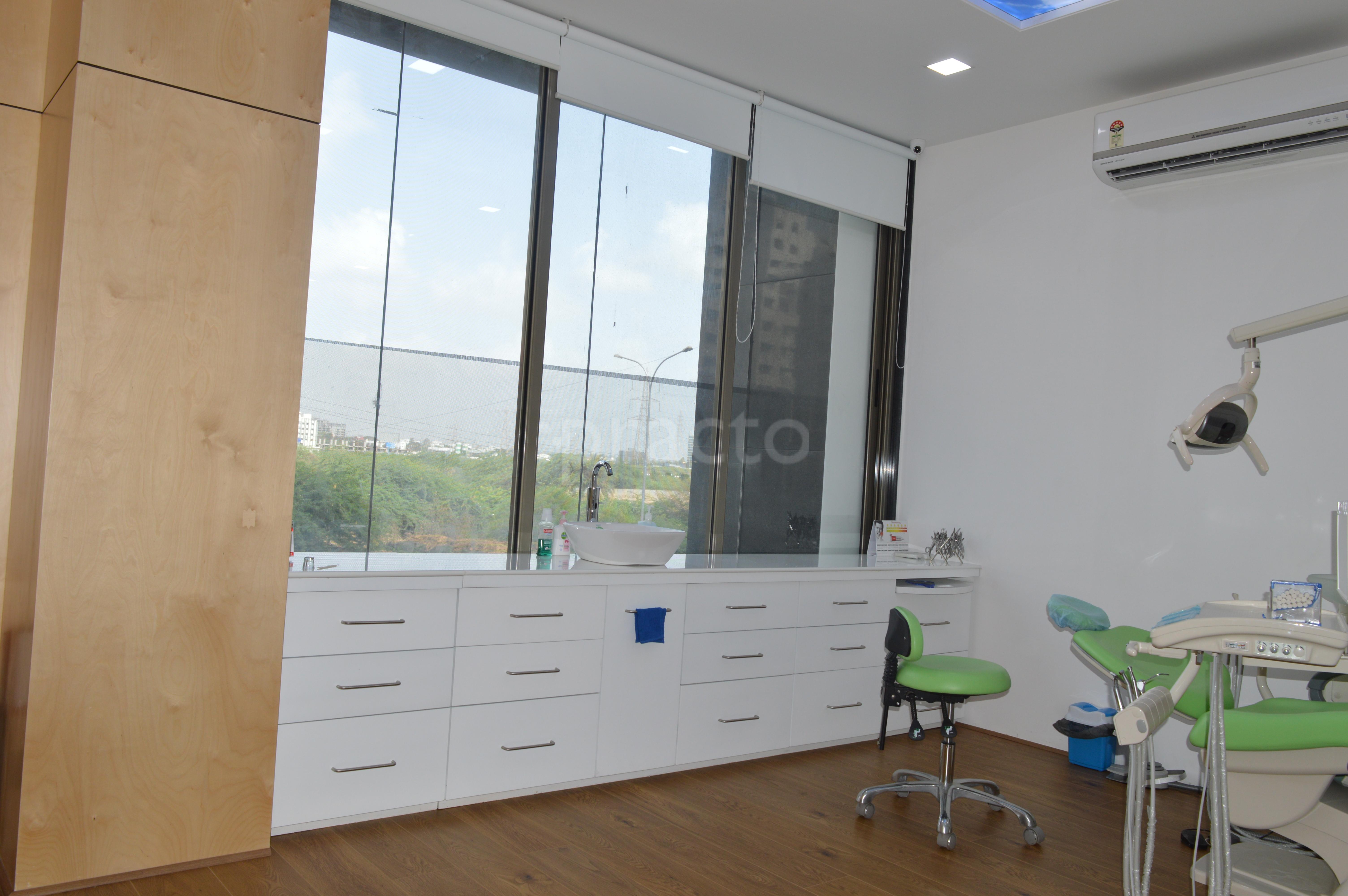 Operation Theatre at Global Dental and Orthodontic Care Vesu Surat