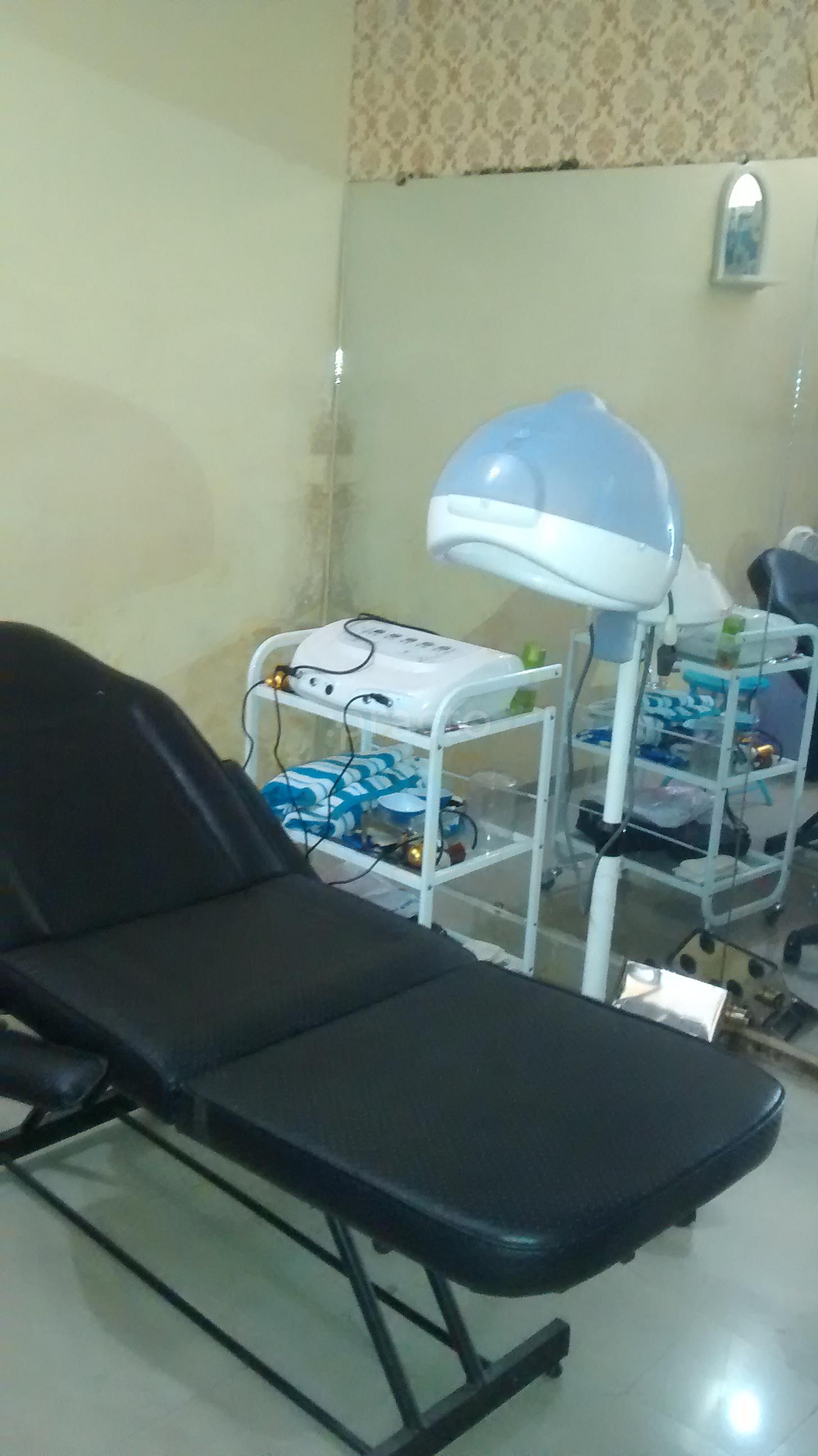 Operation Theatre at Gloria Poly Clinic Kharghar Navi Mumbai