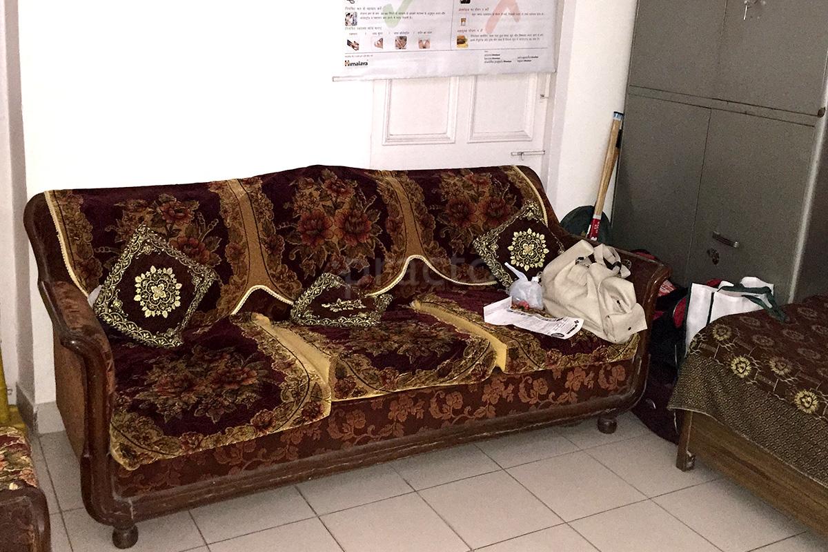 Waiting Area at Goel Clinic Sector 46 Chandigarh