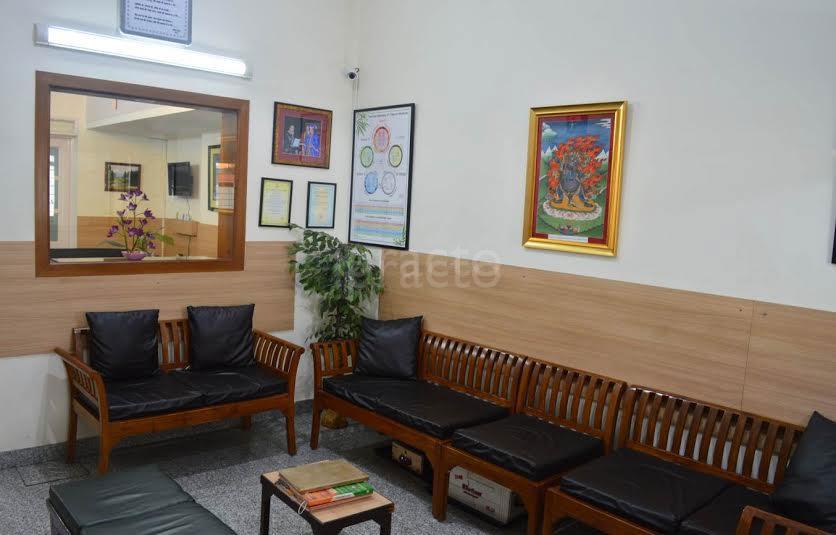Waiting Area at Dr. Lipy Gupta Clinic Green Park Delhi