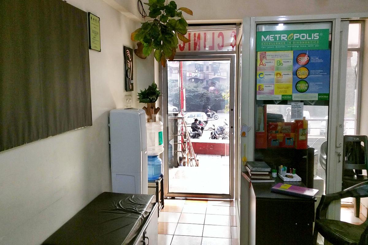 Reception at Gynae Gastro and Liver Clinic Indirapuram Ghaziabad