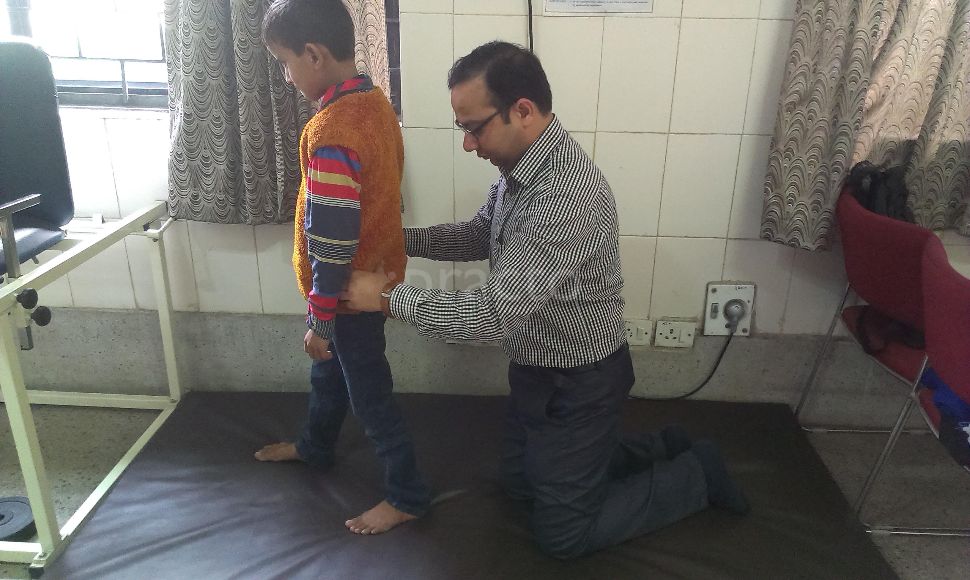 Services at Health Care Clinic Darya Ganj Delhi