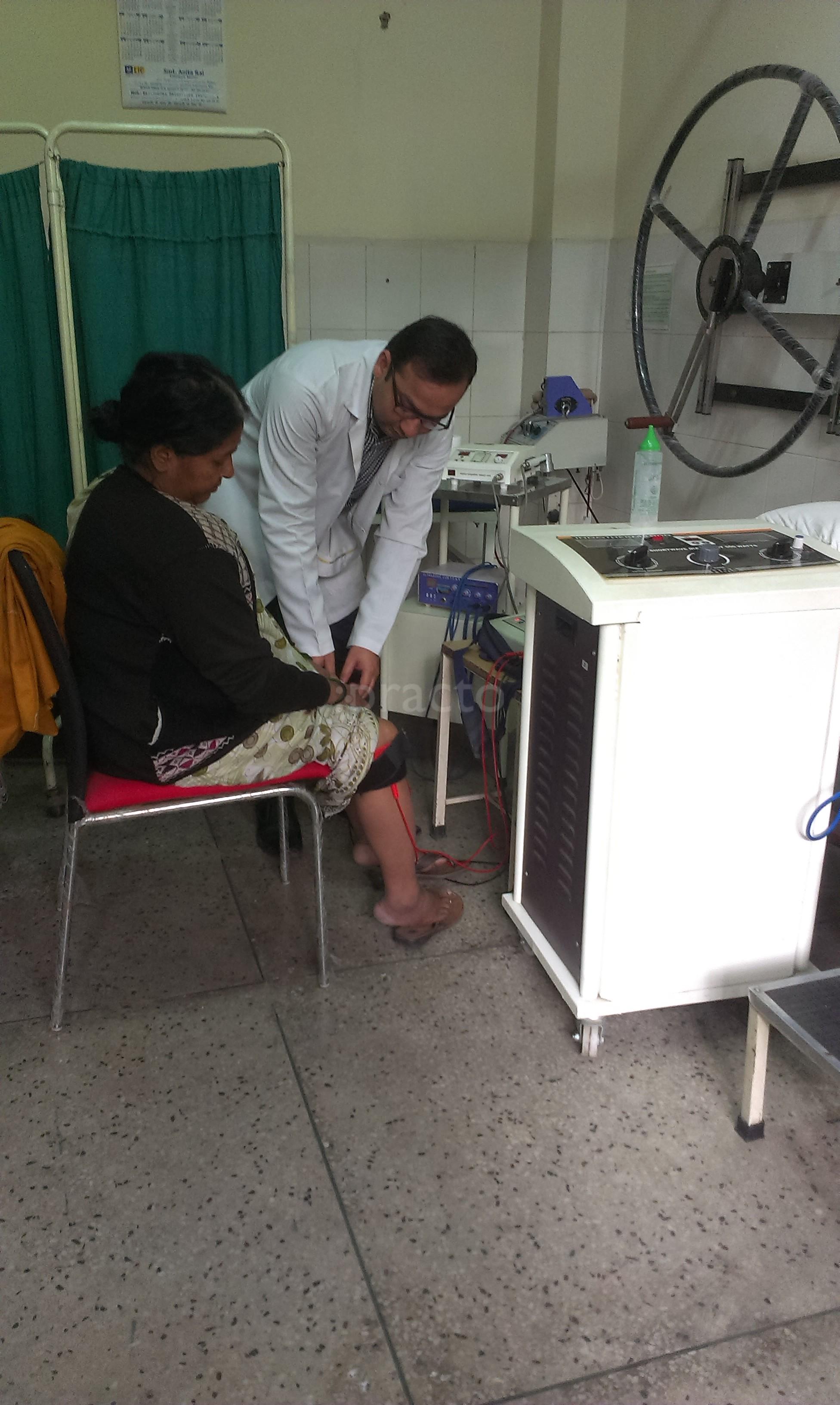 Services at Health Care Clinic Darya Ganj Delhi