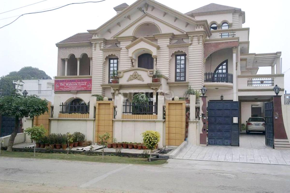 Entrance at Heart Care Center Raj Nagar Extension Ghaziabad