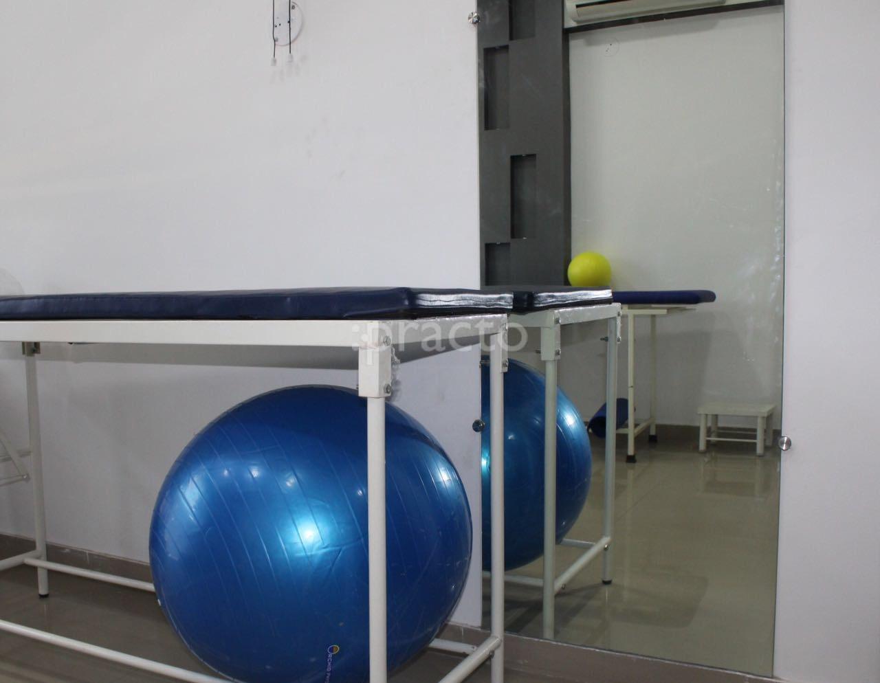 OPD/Ward at High Worth Physiotherapy Clinic Powai Mumbai