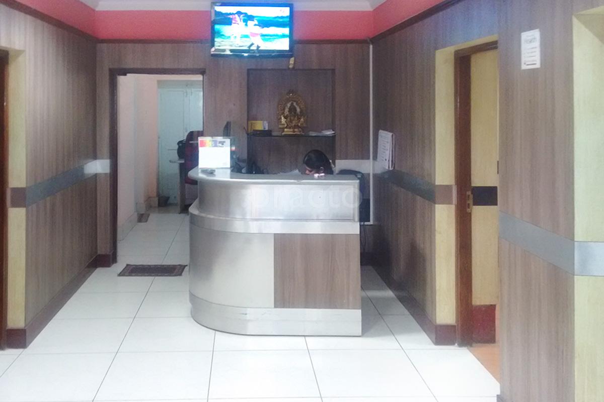 Reception at Hitech Kidney Stone Hospital Jayanagar 7 Block Bangalore